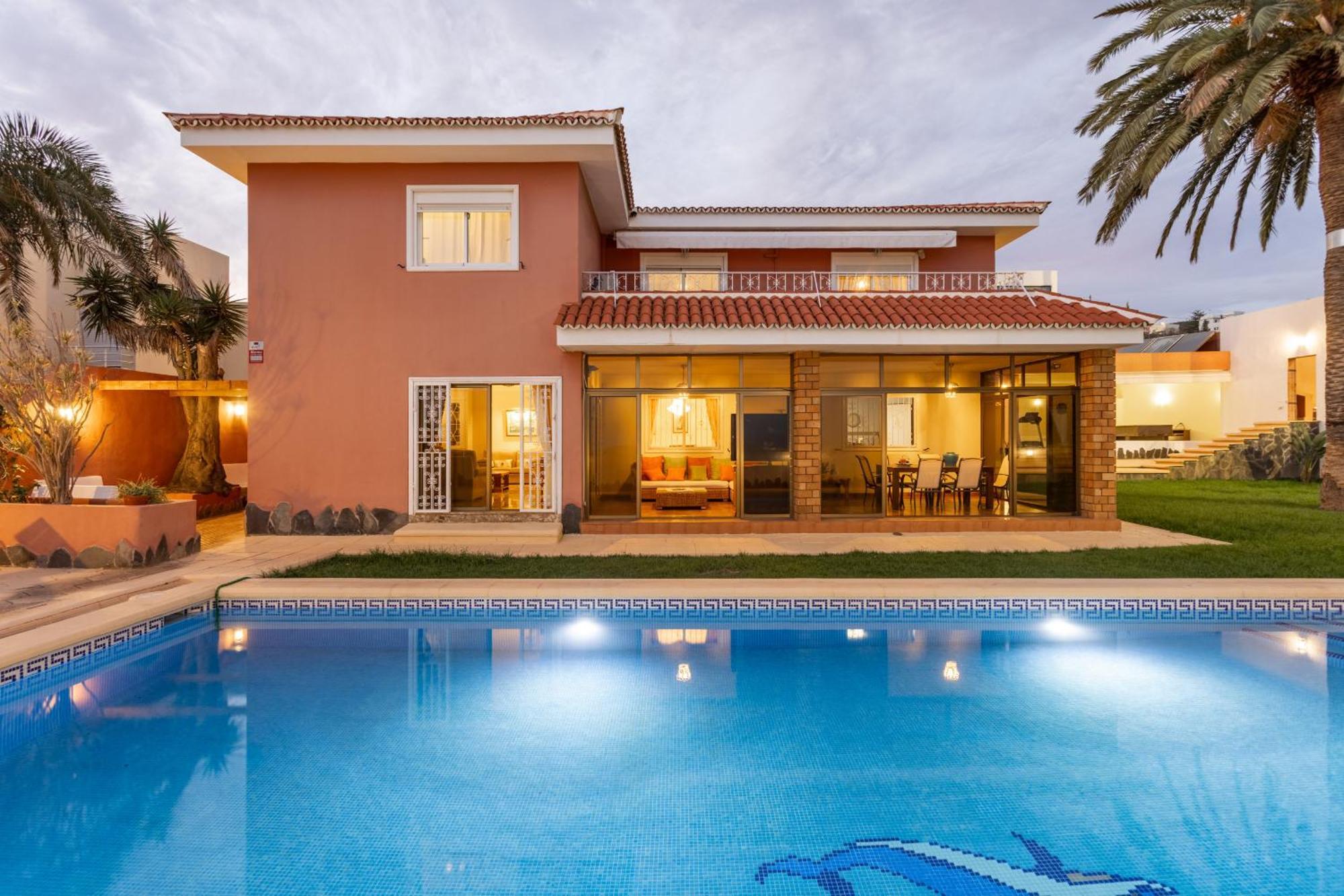 One & Only Sports And Relax Villa Heated Pool By Eden Rentals Tabaiba Exterior foto